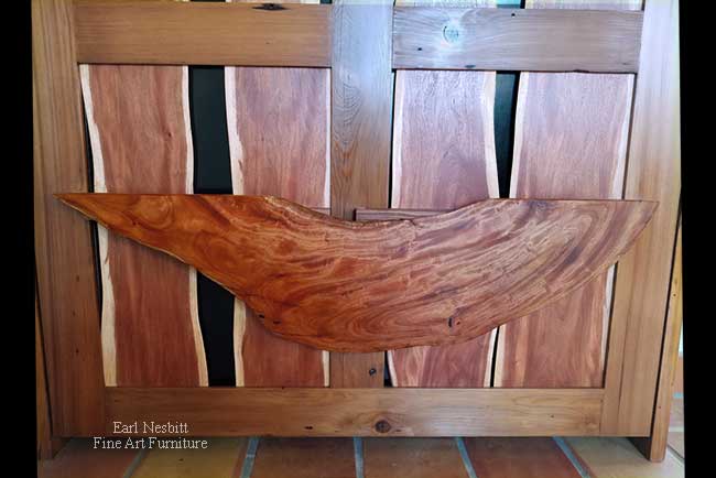 close up slab desk